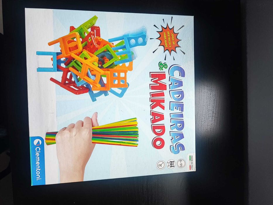 Jogo Cadeiras e Mikado