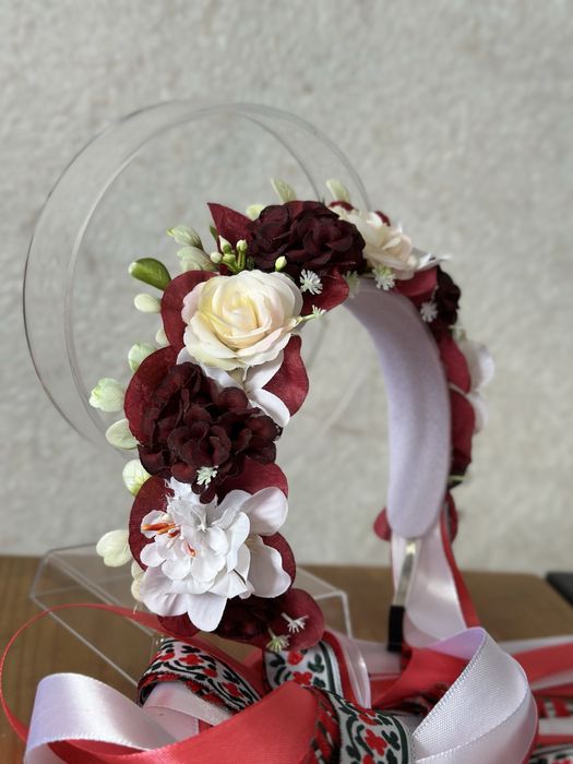 Український віночок зі стрічками