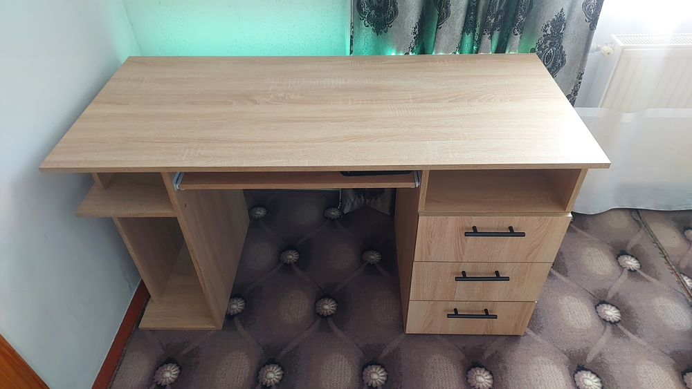 Стіл комп'ютерний з RGB підсвіткою