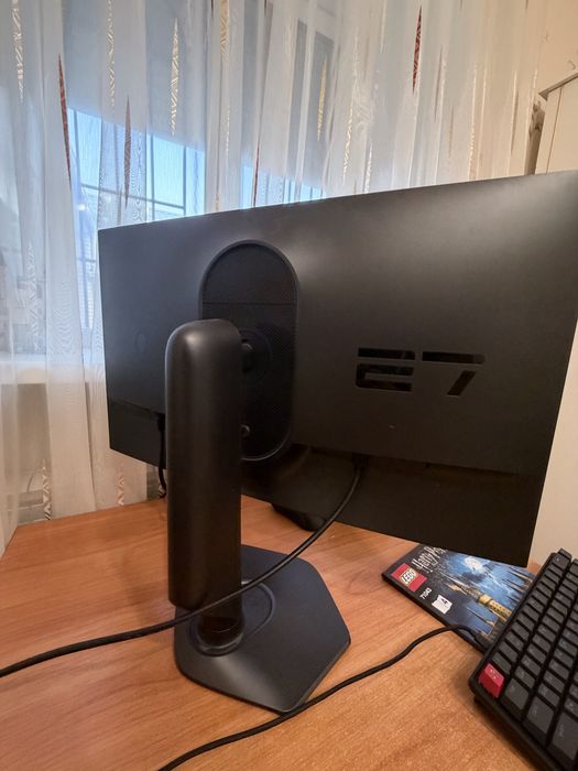 Монитор Dell Alienware 27“