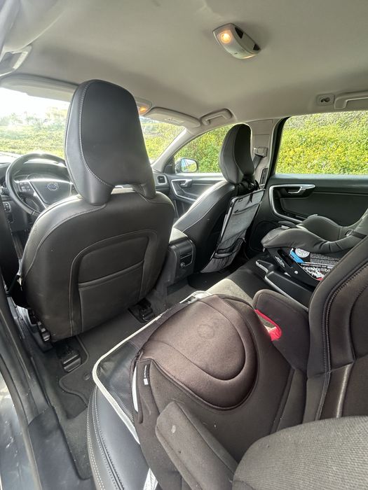 Volvo V60 D4 Cross Country excelente estado