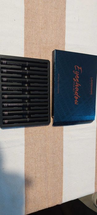 Cienie do Powiek w Sztyfcie –  Zestaw 8 szt.