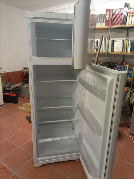 Frigorífico INDESIT