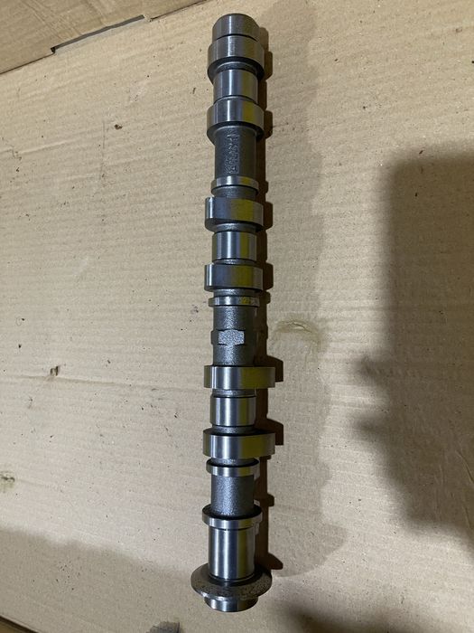 Розподільний впускний вал Camshaft Intake LH Huyndai 2.7L 24110-3E110