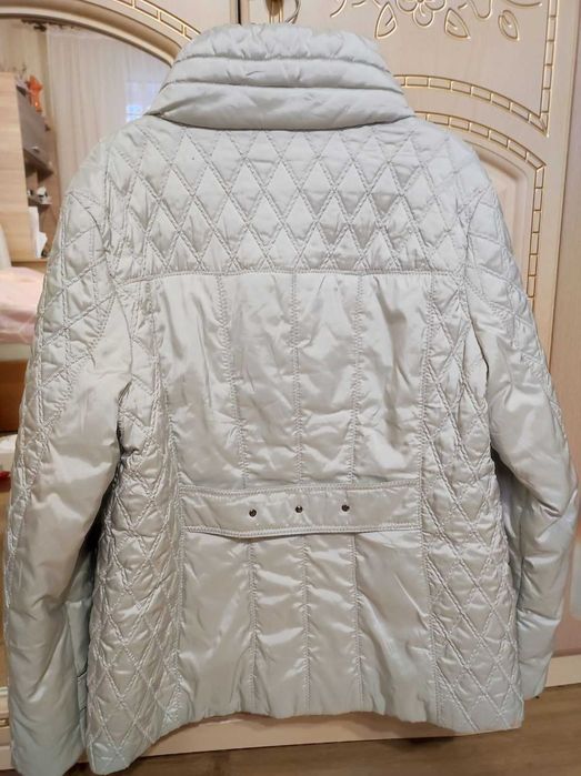 Куртка жіноча демісезонна р.48