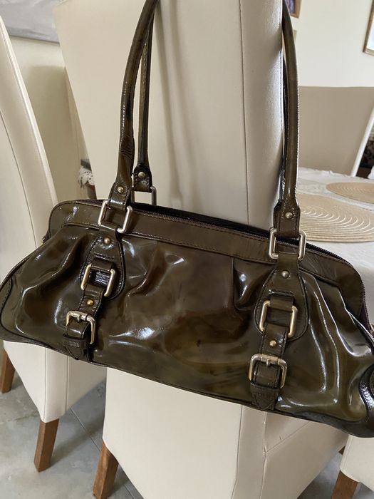 Włoska torebka ze skory  lakierowanej