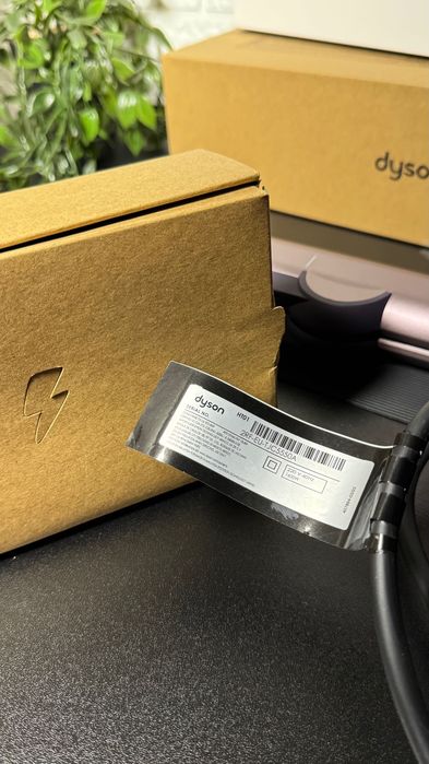 Dyson AirStrait | 1:1 LUX