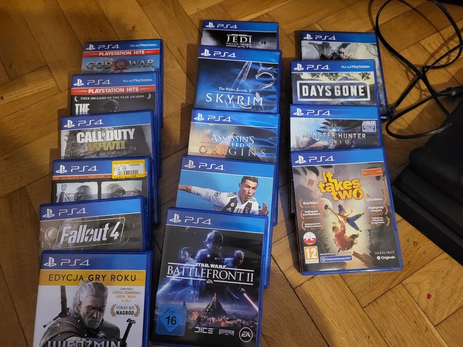 Konsola Ps4, 2pady oraz 15 gier