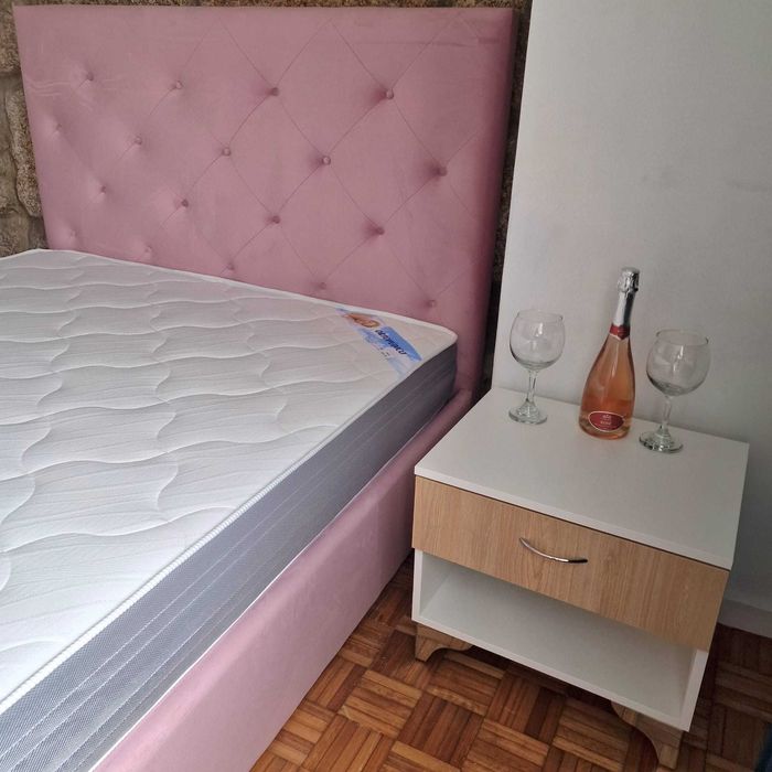 Camas de Casal Estofadas de Luxo 199€ Disp. em Várias Cores! 190x140m!