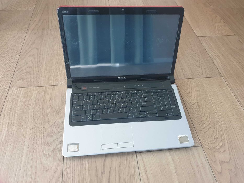 Ноутбук Dell 17/1747 touch screen. без диску