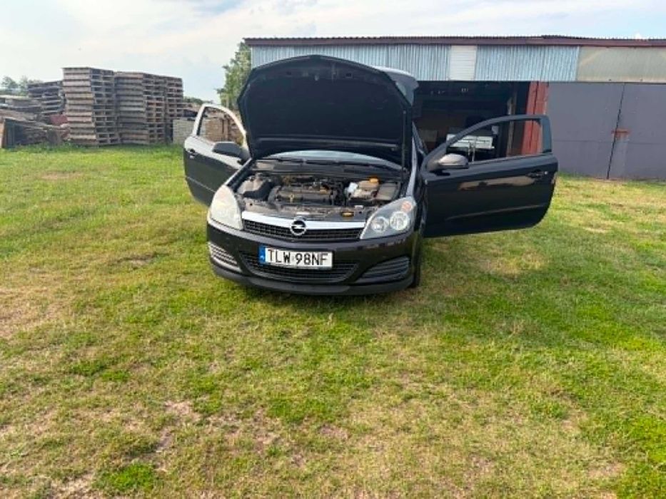 Opel Astra H 1GTC 1.6 benzyna 2008rok
