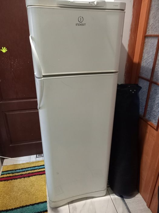 Индезит   2х  камерний