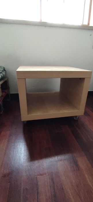 Mesa de Centro com Rodas IKEA - Bom Estado