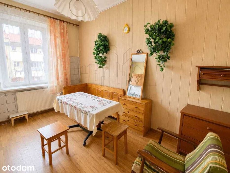 2 pokoje, 65m2,  przy rynku, Oława
