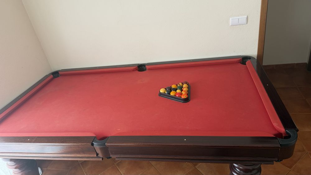 Mesa de Snooker Com acessórios incluídos Bolas, triângulo, tacos, escova,rebeca