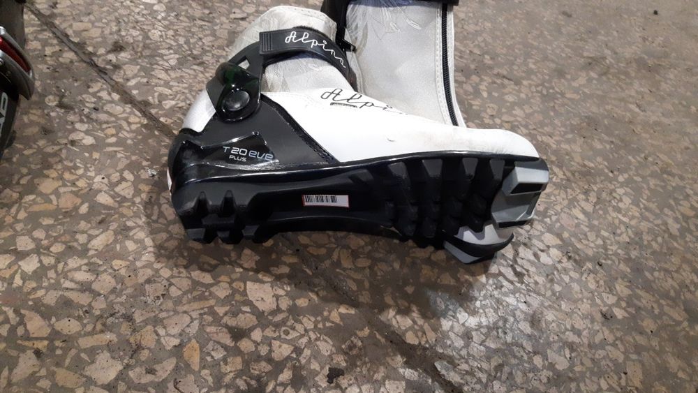 Боти під бігові лижі стан новий