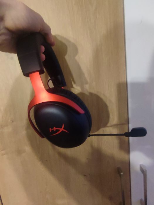 Słuchawki HyperX Cloud III bezprzewodowe