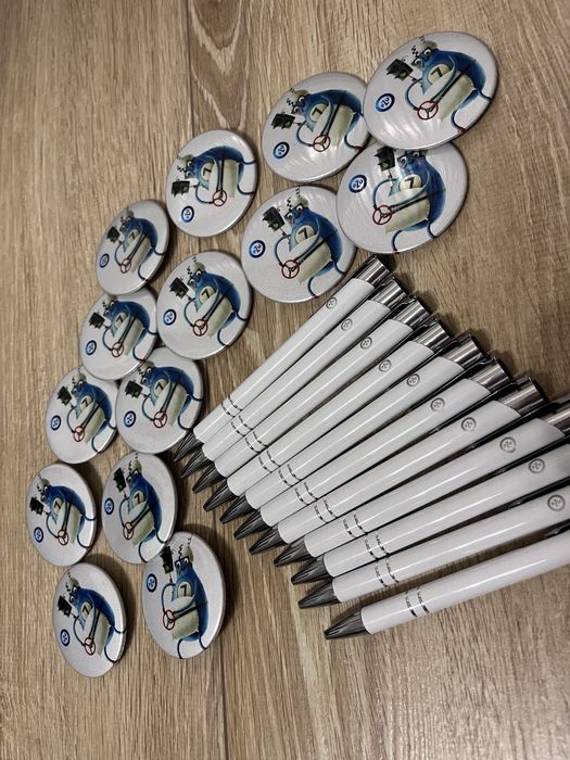 Zawieszki i dlugopisy promocyjne PZU