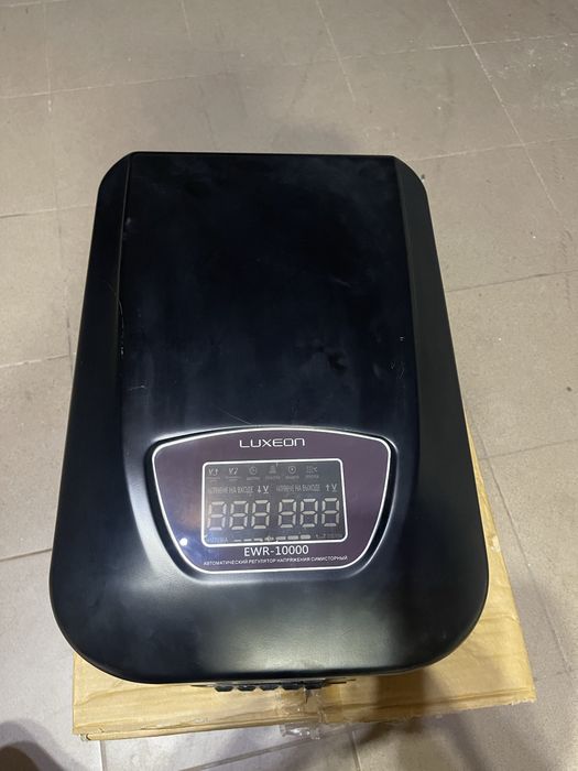 Стабілізатор напруги Luxeon WDR-10000