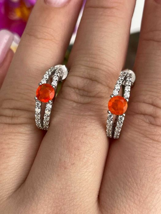 Серьги из серебра 925 пробы с круглым оранжевым опалом 5 мм,