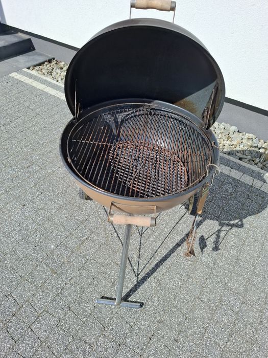 Grill węglowy ogrodowy