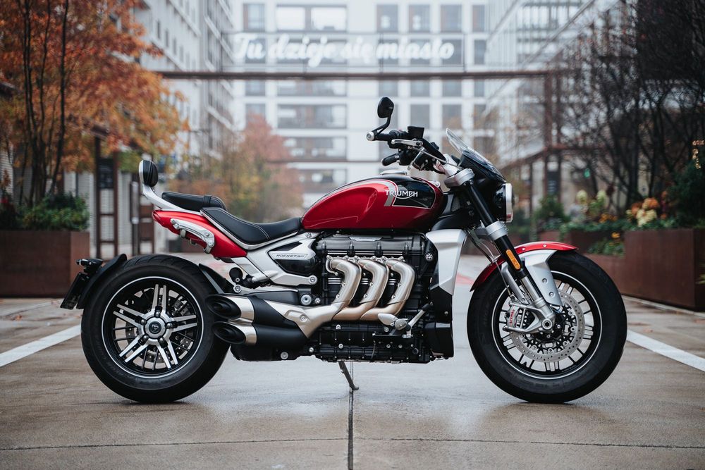 Triumph Rocket 3GT ( 2,5L ) - Wypożyczalnia Motocykli Warszawa | Rent Motorcycle Warsaw