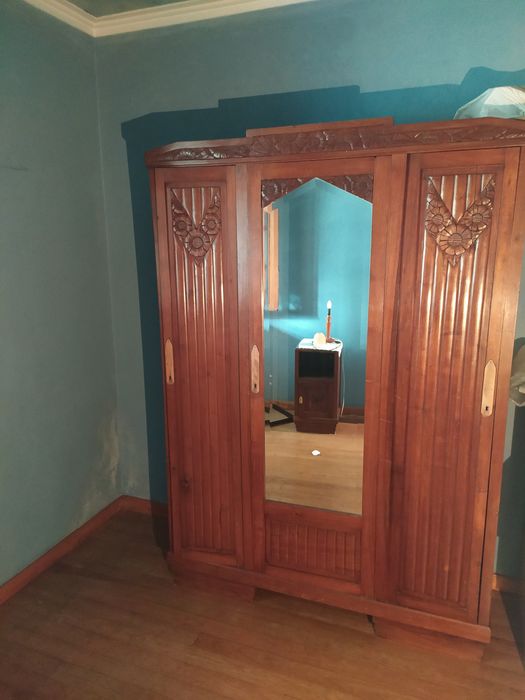Armário Guarda-roupa em madeira