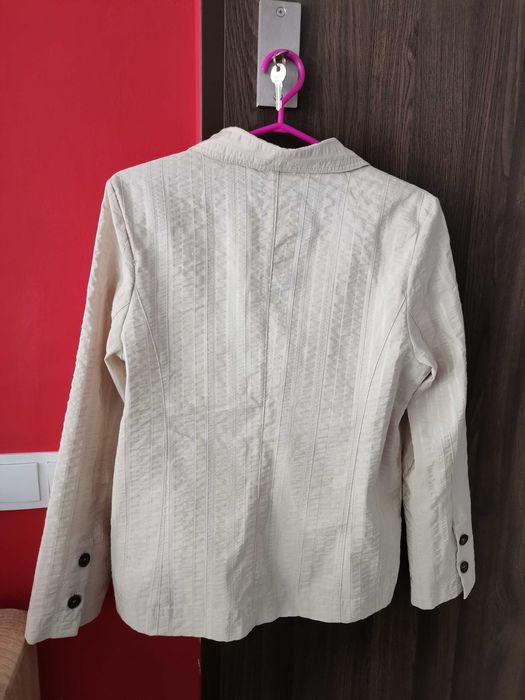 Żakiet z kieszeniami