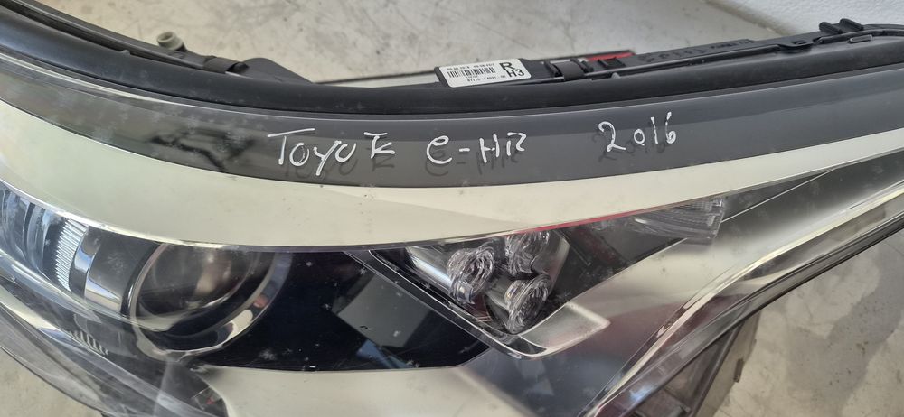 Farol toyota C-hr 2016>direita