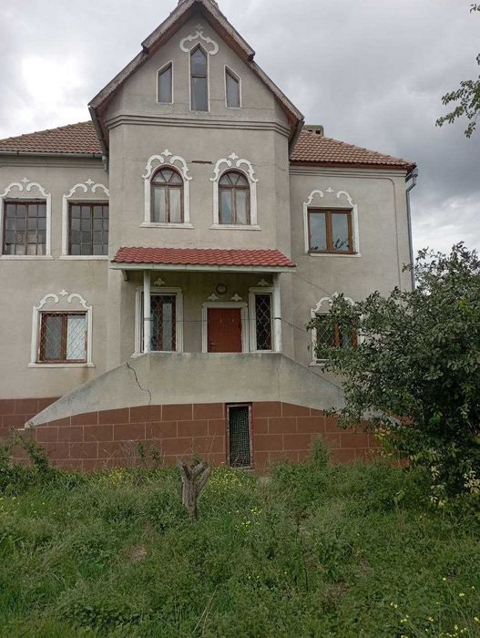 Продам участок 12 соток ,дом ,коммуникации , Сухой Лиман , СК Лебедь .