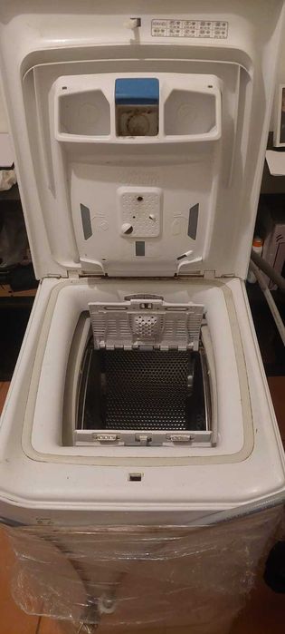 Máquina de Lavar Roupa CANDY 7Kg