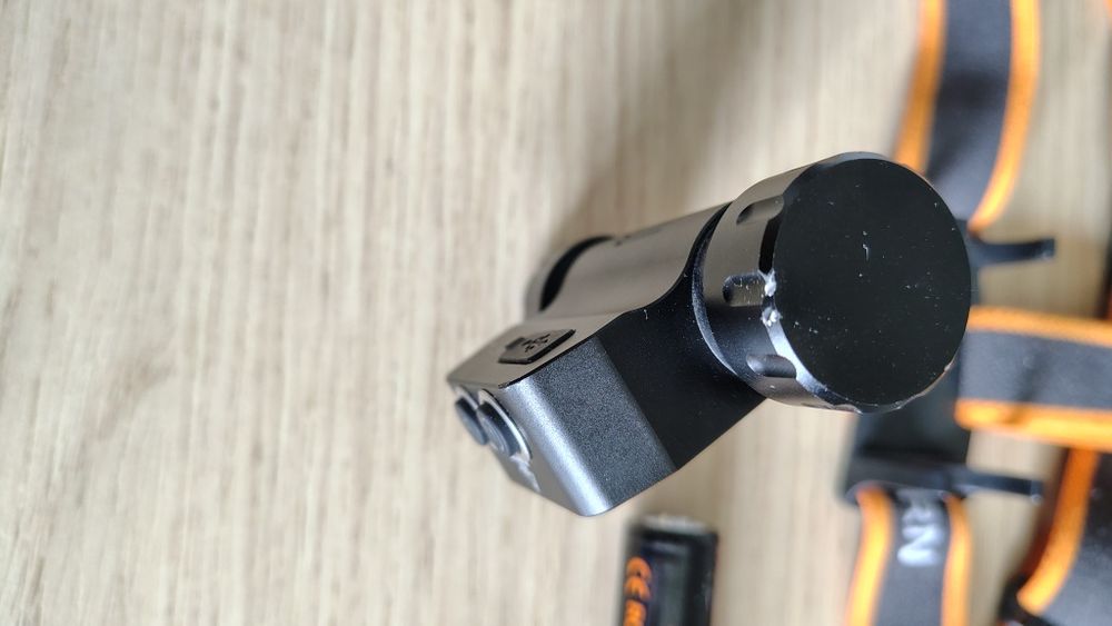 Latarka Czołowa Sofirn HS22 2500lm (Światło Skupione + Rozproszone, CCT)