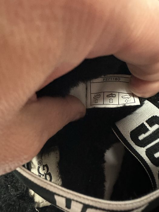 Жіночі фірмові тапочки UGG