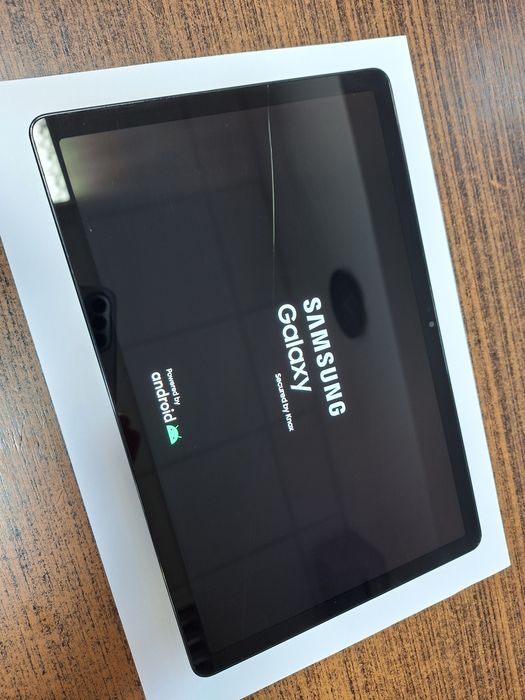 Tablet Samsung A9+ x210 - pęknięty ekran