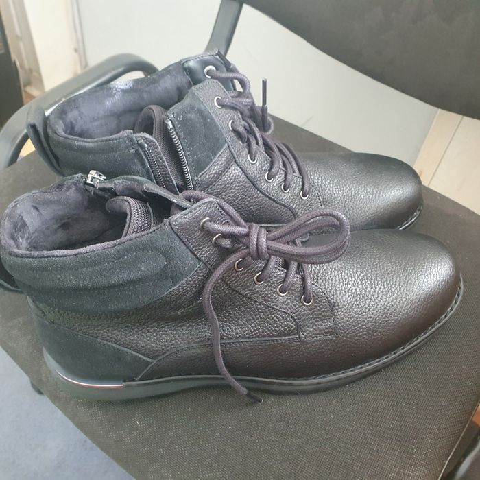 Buty męskie zimowe trzewiki czarne Tommy Hilfiger  nowe  rozmiar 45