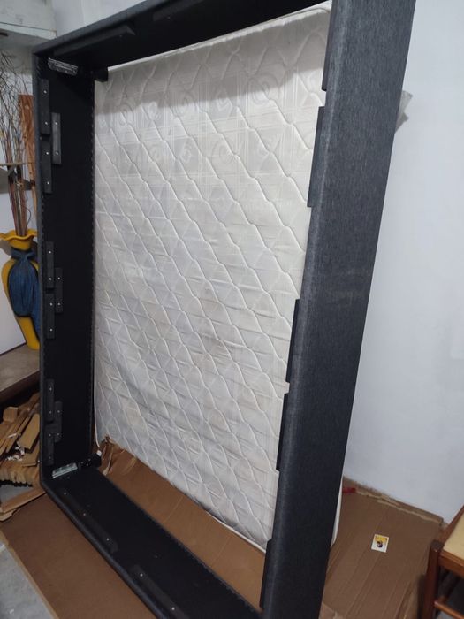 Sommelier com colchão como novo