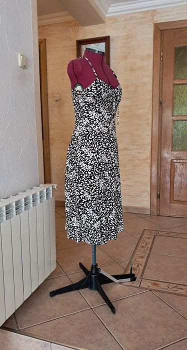 Sukienka na ramiączkach  - M/L  ( 96% wiskoza,  4% elastan)