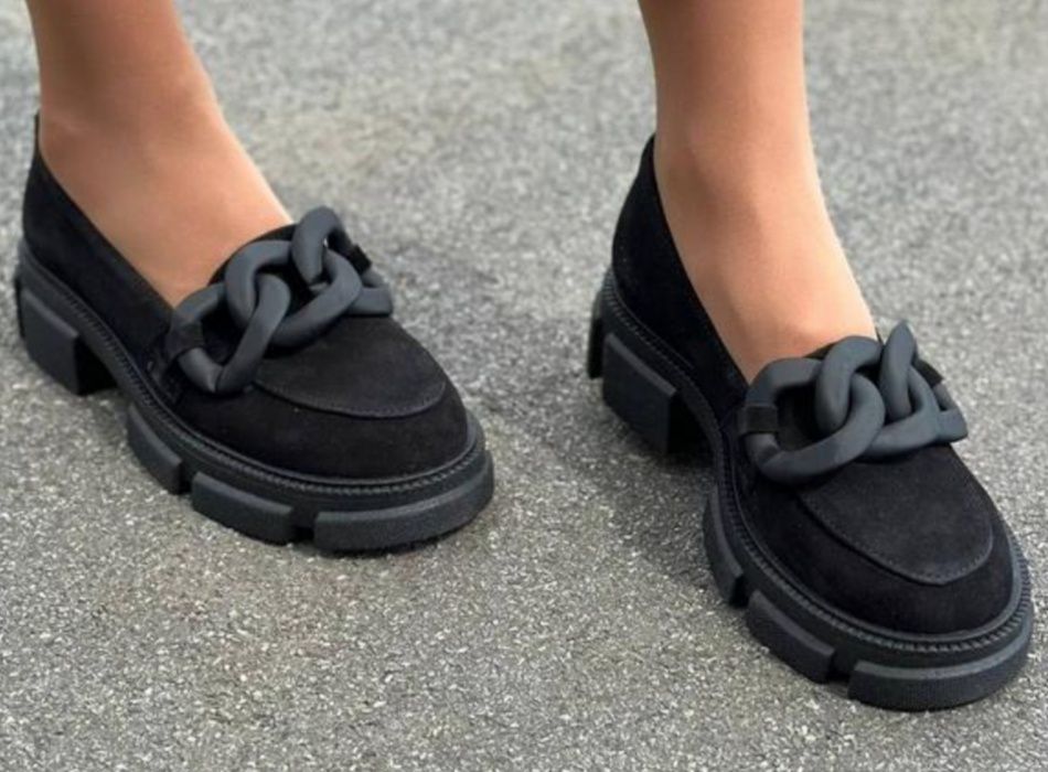 Жіночі замшеві лофери