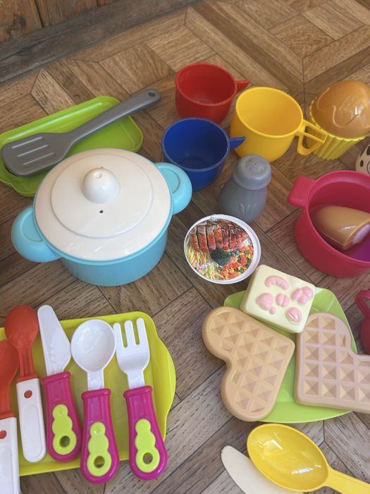 Дитячий посуд для кухні