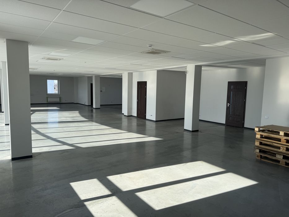 Здається в оренду комерційне приміщення 2,4 поверх з 4