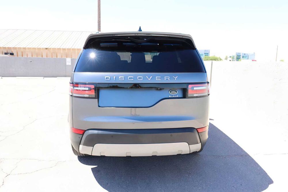 Land Rover Discovery      2017