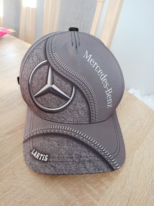 Czapka męska z daszkiem