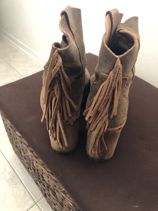 Botins XUZ loja Gardénia como novas