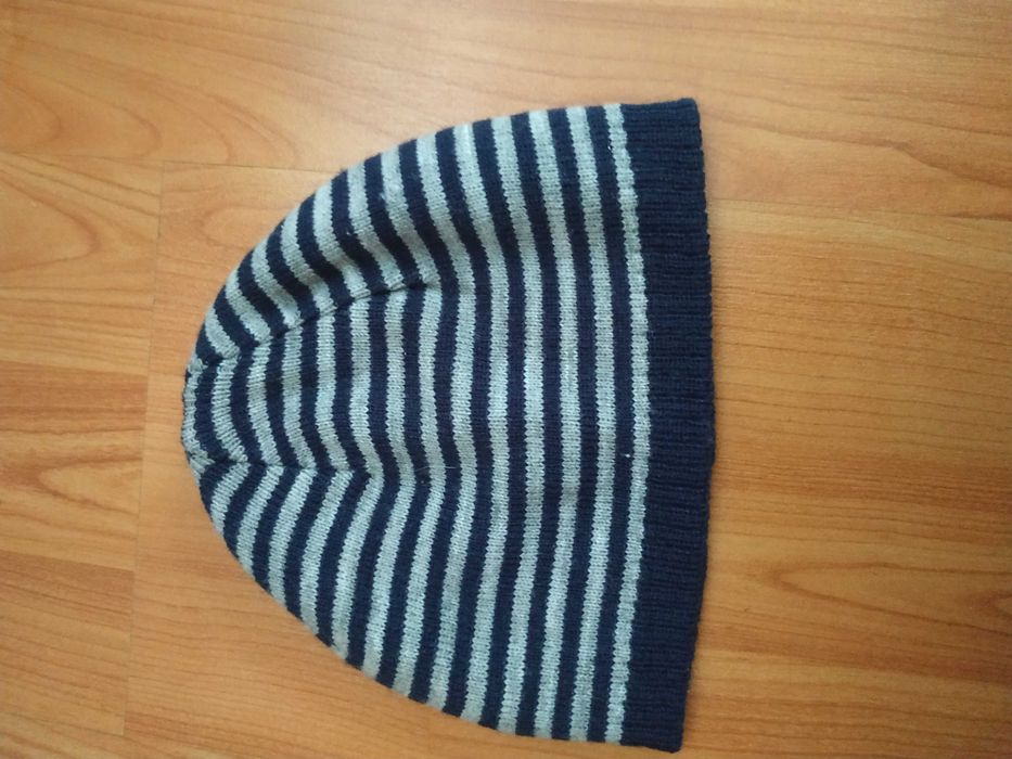 Віддам шапки для хлопчика