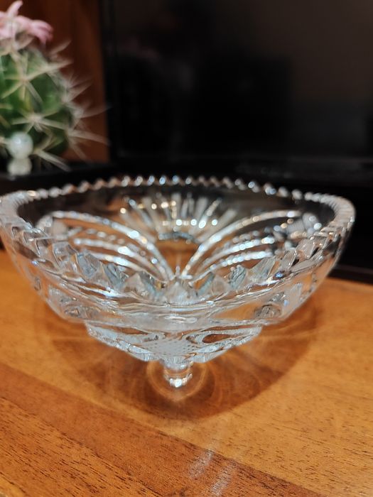 Хрустальная конфетница