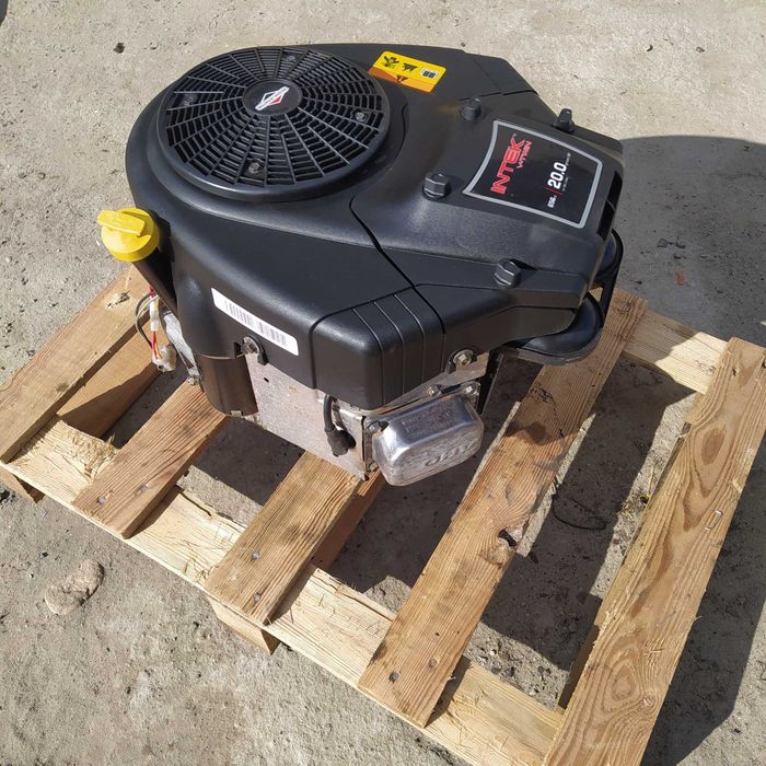 Silnik Spalinowy Briggs&Stratton 20KM Inek z pompą Idealny