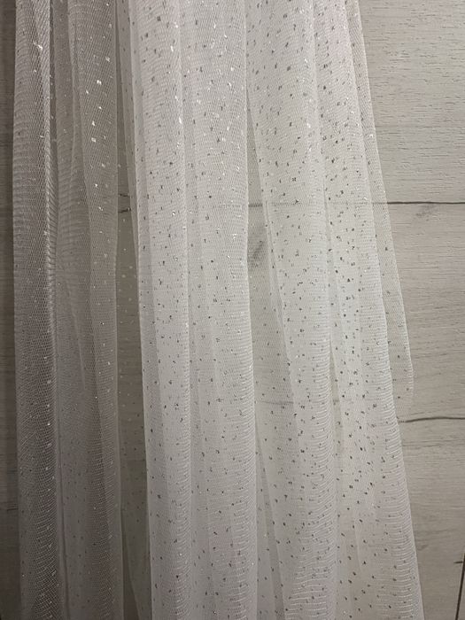 Krótki welon z brokatem