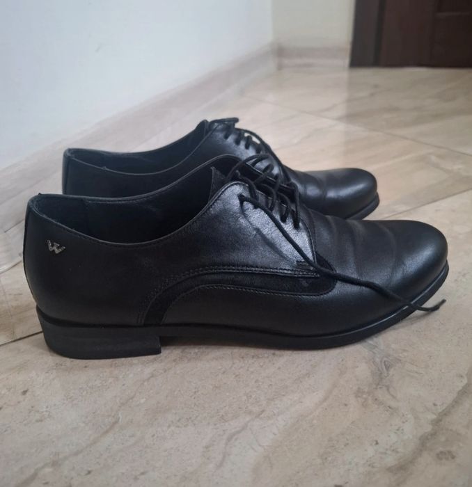 Czarne skórzane półbuty oxfordki Wojas 36