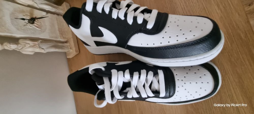 Buty męskie r. 42 Nike Court Vision Low HM9862