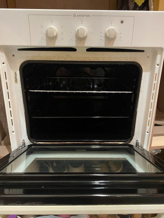 Продам комплект: електрична верхня поверхня та духова шафа Ariston